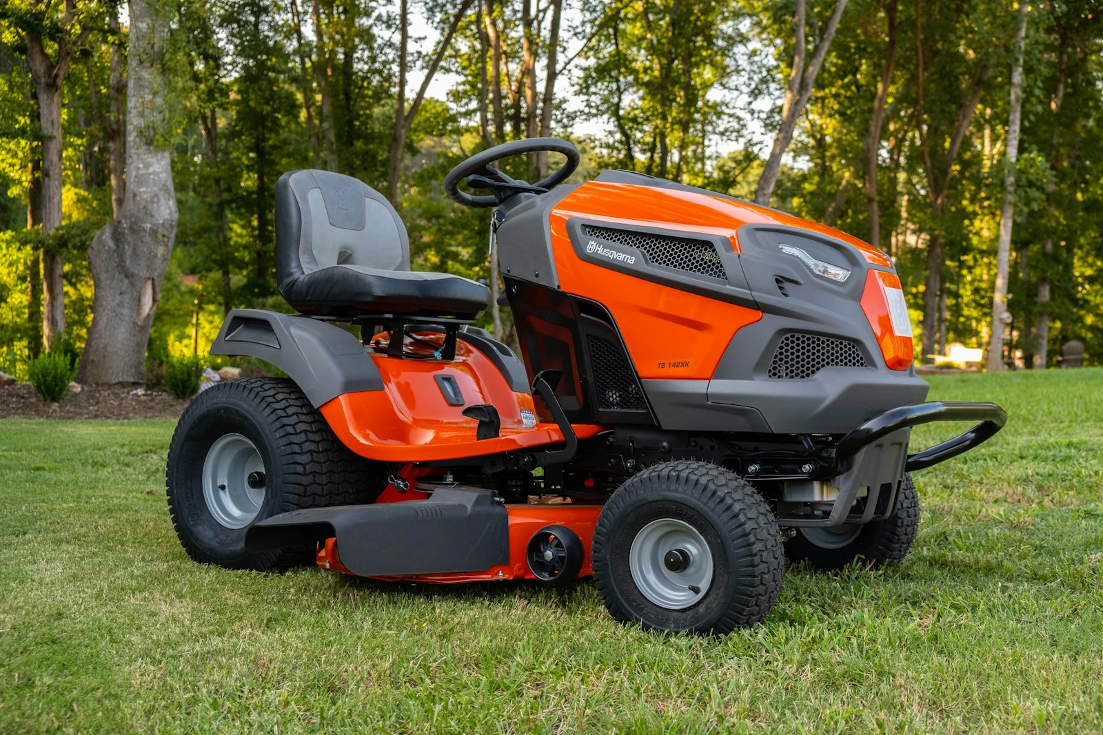 Zero-turn mower on residential lawn — Albuquerque mowing route